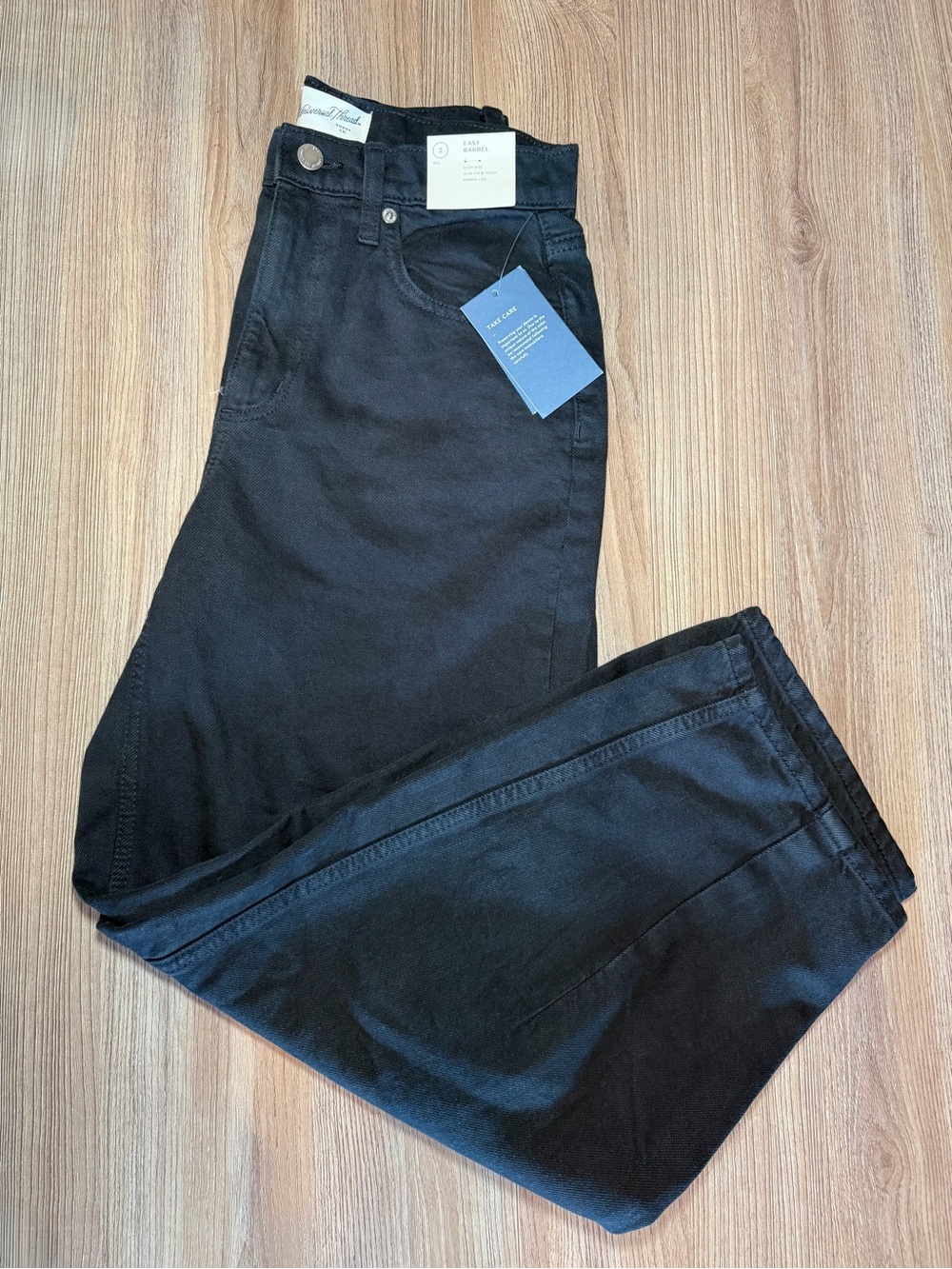 Universal Thread Women's Straight-Leg Jeans in Black